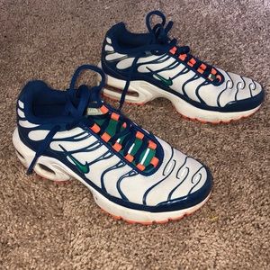 Nike air max’s plus kids